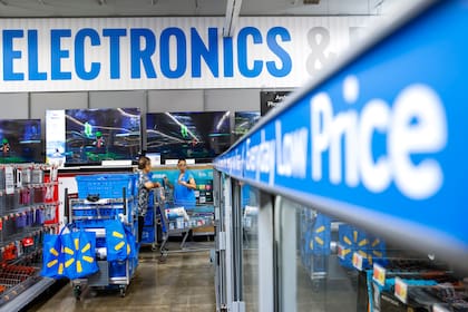 En grandes cadenas como Walmart, los productos están más caros