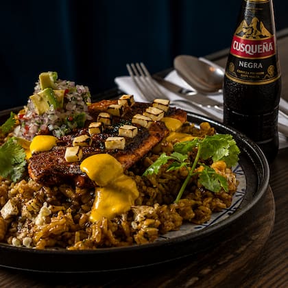 En Grau Cebichería la cocina peruana del chef Raúl Zorrilla Porta encuentra su contraparte en tres versiones de Cusqueña