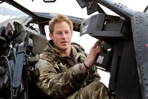 En Heart of Invictus, el príncipe Harry relata su propia experiencia en Afganistán y su regreso en 2008