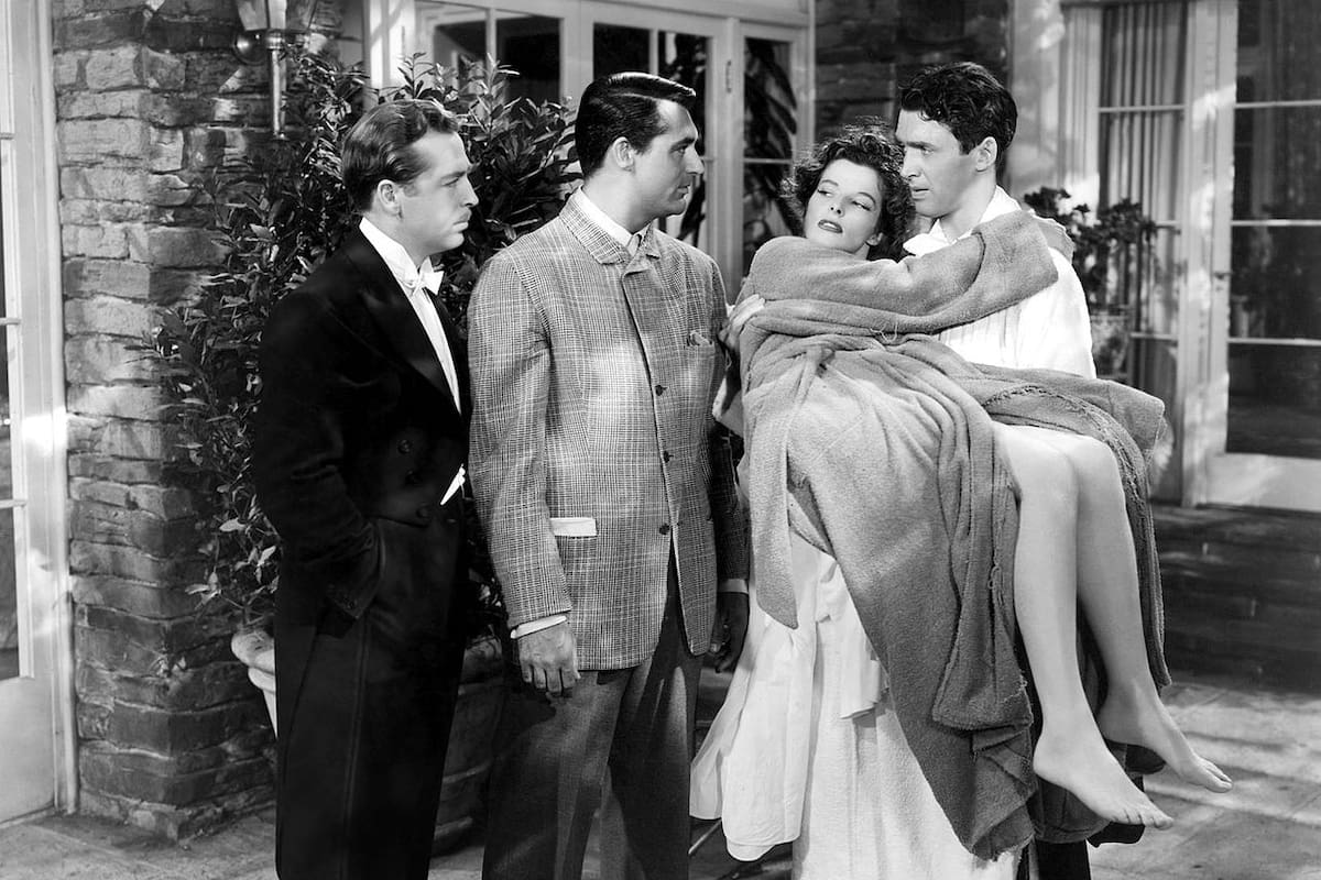 En "Historia de Filadelfia" (1940), de George Cukor, a Katherine Hepburn sus tres pretendientes la obligaban a elegir entre ser “diosa, reina o estatua”
