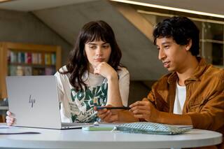 HP apuesta por la IA para mejorar la tecnología de la oficina y los juegos