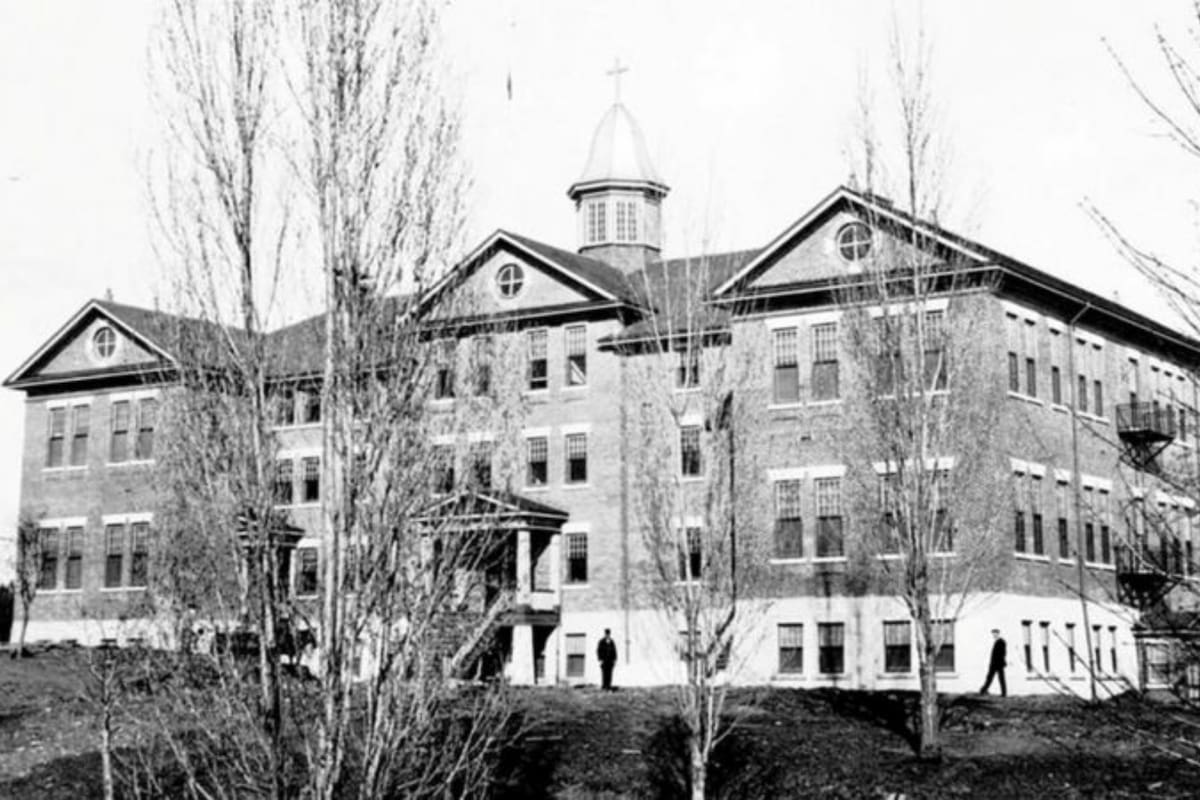 En internado estaba en la isla Kupe