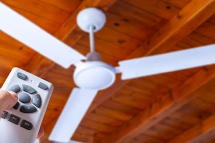 En invierno se aconseja utilizar el ventilador de techo para hacer que el calor descienda (Ventilador/Archivo)