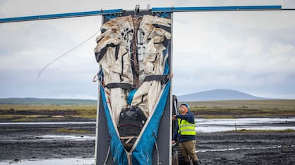 En Irlanda están probando barriletes gigantes capaces de generar electricidad con su vuelo como una alternativa a los molinos eólicos convencionales