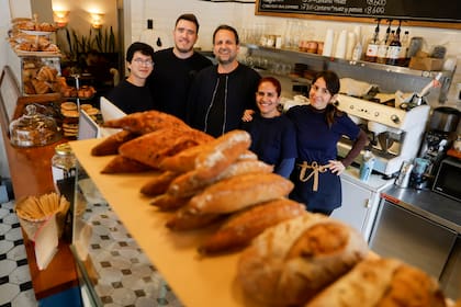 En julio de 2015 tomó oficialmente las riendas del negocio, y siguió creciendo.