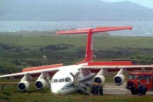 En junio de 1994, Carlos III intentó aterrizar este BAe 146 de la Fuerza Aérea Real