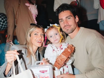 En la actualidad, Cande Ruggeri está casada con Nicolás Maccari y tuvo una hija llamada Vita