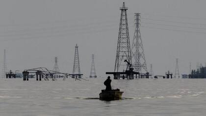 En la actualidad, la industria petrolera venezolana produce un tercio de lo que producía hace 25 años