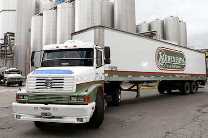 En la actualidad, la marca La Serenísima es compartida por dos empresas diferentes: Mastellone Hnos. y Danone Argentina. Con la fusión, los dos negocios de las compañías quedarían englobados en una única sociedad