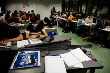 En la Argentina un porcentaje significativo de estudiantes no continúan en la misma carrera luego de un año de su ingreso