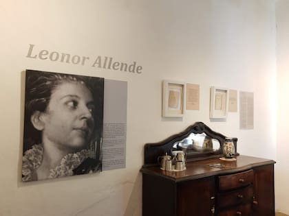 En la casa se muestran el mobiliario, fotos, estudios y textos que permiten recrear la historia familiar