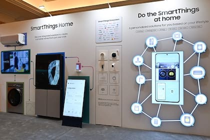 En la CES 2023 Samsung presentó una versión renovada de SmartThings, la herramienta que permite controlar todos los dispositivos de una casa conectada sin importar a qué ecosistema pertenecen (como Matter, Zigbee y otros)