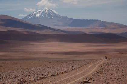 En la cima del volcán Llullaillaco, hace más de 20 años atrás, se encontraron los cuerpos de tres niños incas que estuvieron allí desde hace unos 500 años