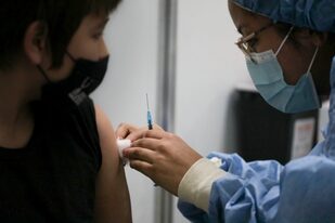 En la ciudad, comenzó la vacunación de menores de 12 años con comorbilidades