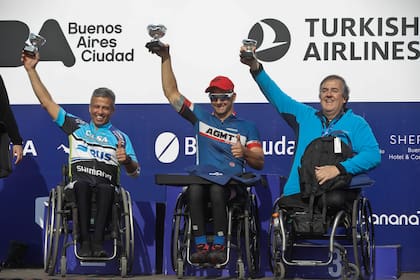 En la clasificación de atletas discapacitados, Andrés Viga Vidal, Alejandro Fernández y Gabriel Sosa ocuparon el podio