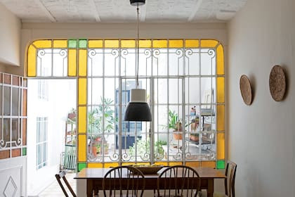 En la cocina está el comedor diario, que es donde se resuelven las comidas cotidianas en familia.