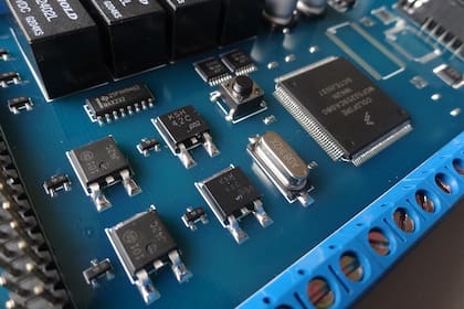 En la Computadora Industrial Abierta Argentina se usaron componentes estándares para reducir costos y facilitar su fabricación