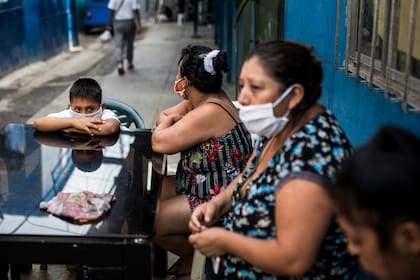 En la comunidad Cantagallo, en Lima, se concentra la mayor cantidad de contagiados de Perú