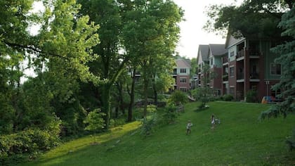 En la comunidad de casas compartidas de Arbco de Madison, en Wisconsin, hay espacios comunales.