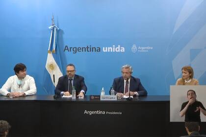 En la conferencia. El interventor en Vicentin Delgado, el ministro de Producción Kulfas, el presidente Alberto Fernández y la senadora Fernández Sagasti