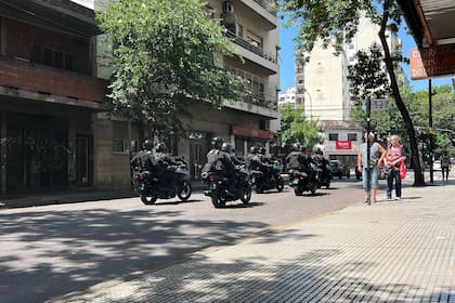 En la cuadra en la que ocurrió la entradera, se advirtió presencia policial.