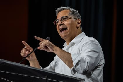 En la disputa por la gobernación, el demócrata Xavier Becerra encabeza el escrutinio preliminar con 1.883.083 votos (27,2%)