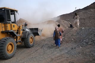 En la economía de guerra de Sudán, el oro fluye mientras los mineros enfrentan mercurio y derrumbes