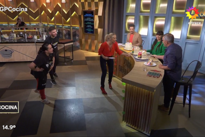 En la edición de ayer del certamen de cocina, las tortas arcoíris piñata de Matías y Dana decepcionaron al jurado