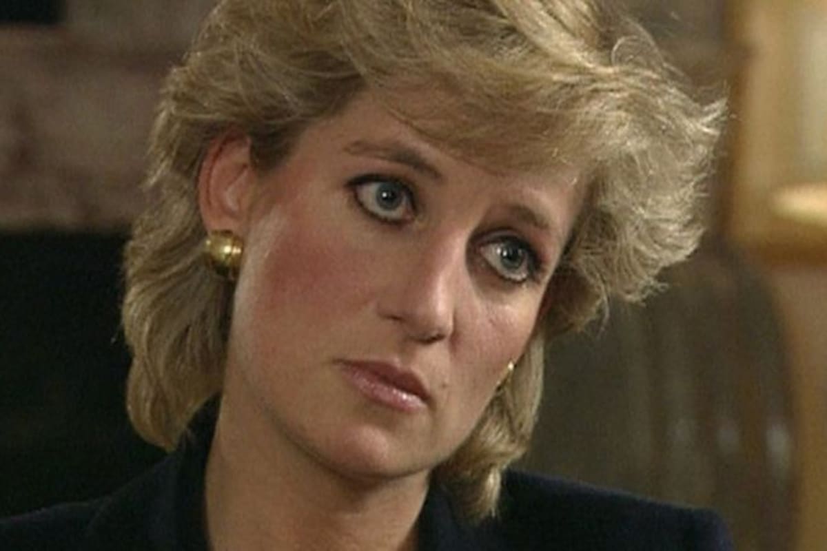 En la entrevista con la BBC Lady Di contó que la atención mediática que recibía impulsaron los celos en el matrimonio