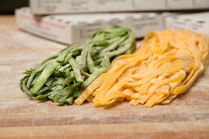 En la fábrica de pastas de Biasatti se pueden llevar también pastas frescas para hacer en casa