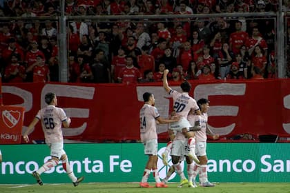 En la fecha pasada, Unión de Santa Fe empató 4 a 4 con Independiente como visitante