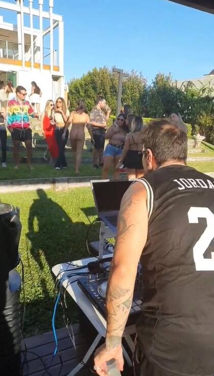 En la fiesta participó un DJ en vivo