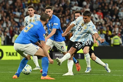 En la finalísima, Paulo Dybala frente a Italia, en Wembley
