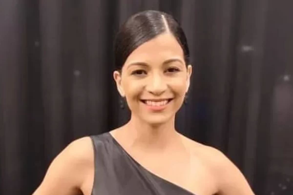 En la foto, Gentileza Rosa Morales Cruz, una maestra que no está dispuesta a aceptar las armas en su salón de clase