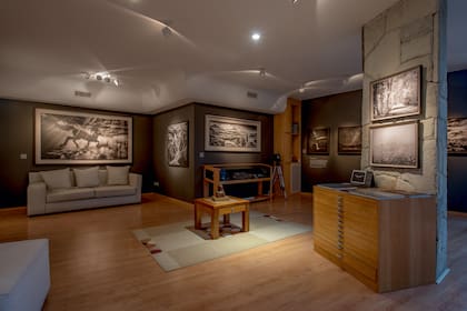 En la galería conviven las obras de tres generaciones de la familia Miciu Nicolaevici junto con otras de importantes artistas regionales.