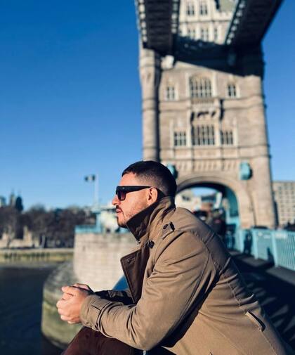 En la grabación de su primer programa para Resto del Mundo, Federico Bal estuvo en Londres y expresó su felicidad en Instagram