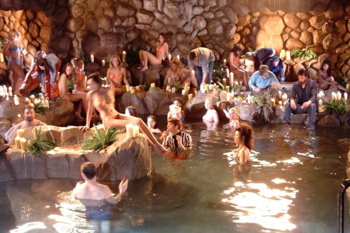 En la gruta de la mansión Playboy se realizaban varias fiestas