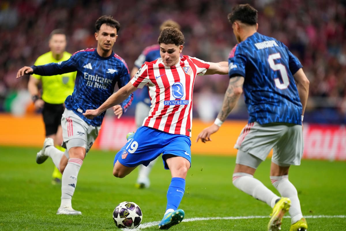 En la ida, en Madrid, Atlético y Arsenal empataron 1 a 1 por sendos penales