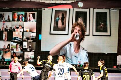 En la igualdad 1-1 entre AGF y Randers, los fanáticos estuvieron en las pantallas gigantes los 90 minutos