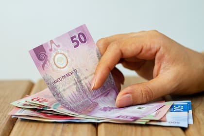 En la jornada del viernes, el peso avanzó y mostró una apreciación