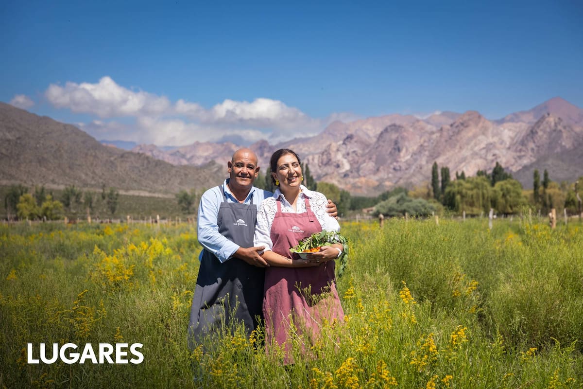 Ignacio y Paola están a cargo de La Juanita.