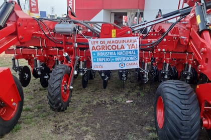 “En la ley no está en discusión de qué color es el capital de la empresa. Está diseñada para ser aplicada producto por producto, analizando el porcentaje de componentes nacionales e importados, porque todos necesitamos importar algunas partes de nuestros equipos”, indicó el presidente de la entidad, Eduardo Borri