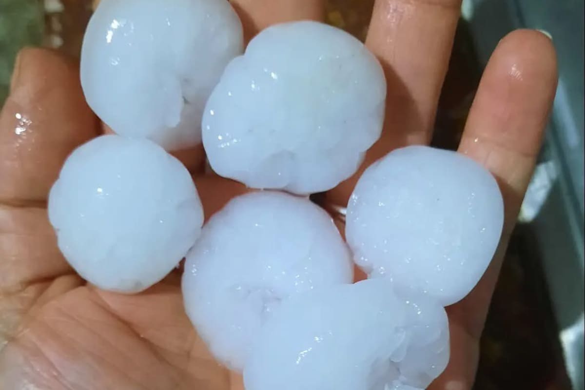En la localidad de Navarro cayó granizo