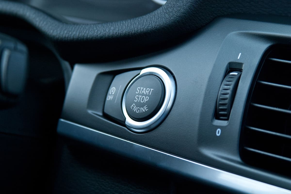 En la mayoría de los autos el sistema viene encendido por defecto