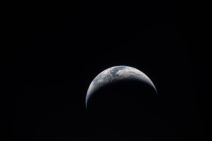En la noche del jueves se verá un eclipse lunar parcial profundo