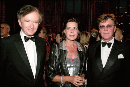 En la Opera Garnier, luego de ver La Traviata, junto con Carolina de Mónaco y el príncipe Ernst de Hannover, en 2007.