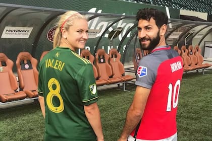 En la piel del otro: Valeri en una campaña de integración y respaldo para el desarrollo del fútbol femenino en los Estados Unidos