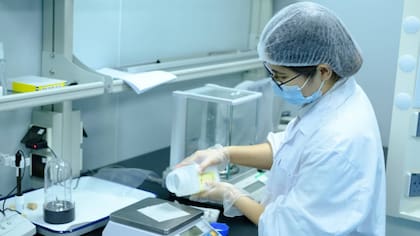 En la planta hay un laboratorio para los análisis de los productos