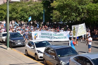En la planta trabajan alrededor de 1000 personas