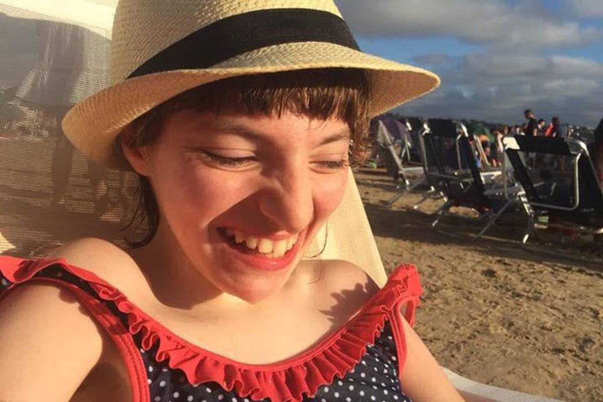 “En La Plata hay personas con discapacidad muy jóvenes que fallecieron en los últimos días por covid sin vacuna”, agregó el papá que se movilizó ante la justicia federal